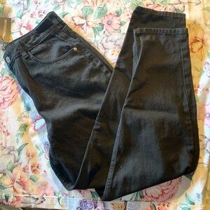 NWT Pretty Little Thing Women’s Jan’s in a black Size 6